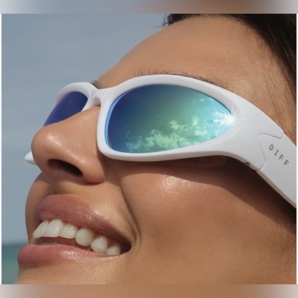 DIFF Side -Out Sunglasses